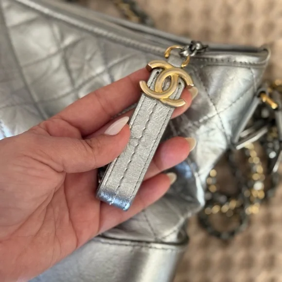 Chanel Metallic Silver Quilted Crossbody Bag - Picture 2 of 9